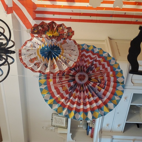 Circus themed party decorations - Picture 3 of 5